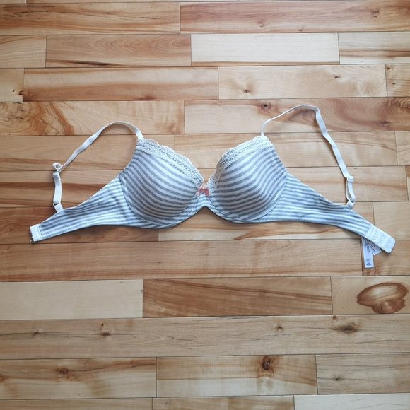 34C T-Shirt Bra - Picture 1 of 3
